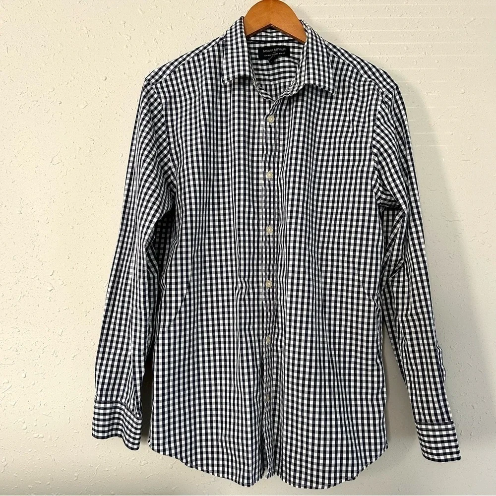 🦋 Banana Republic Tailored Slim Fit Blue Checkered Button Down Large
